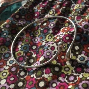 Tiffany’s Silver Teardrop Bangle